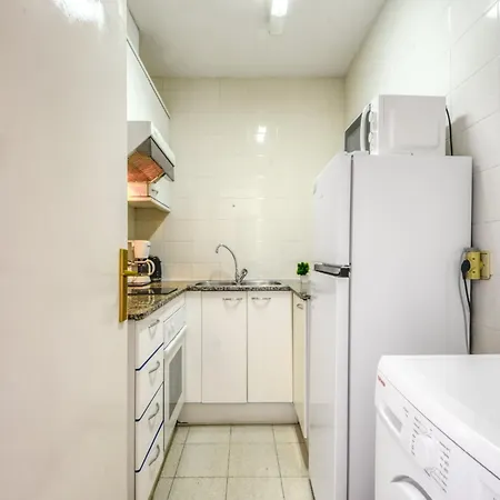 In Near Sta Margarita Росас