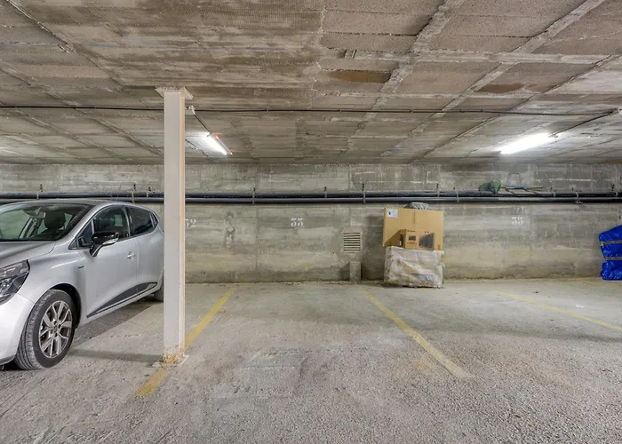 In Near Sta Margarita * 로지즈